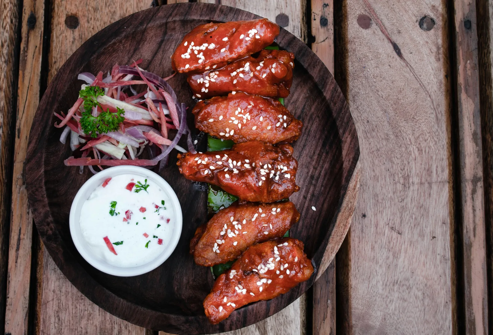 Los Angeles-based scratch-made pizza, pasta, and wings restaurant with 3 locations