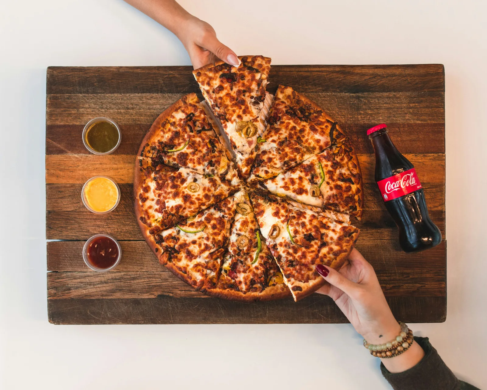 Los Angeles-based scratch-made pizza, pasta, and wings restaurant with 3 locations
